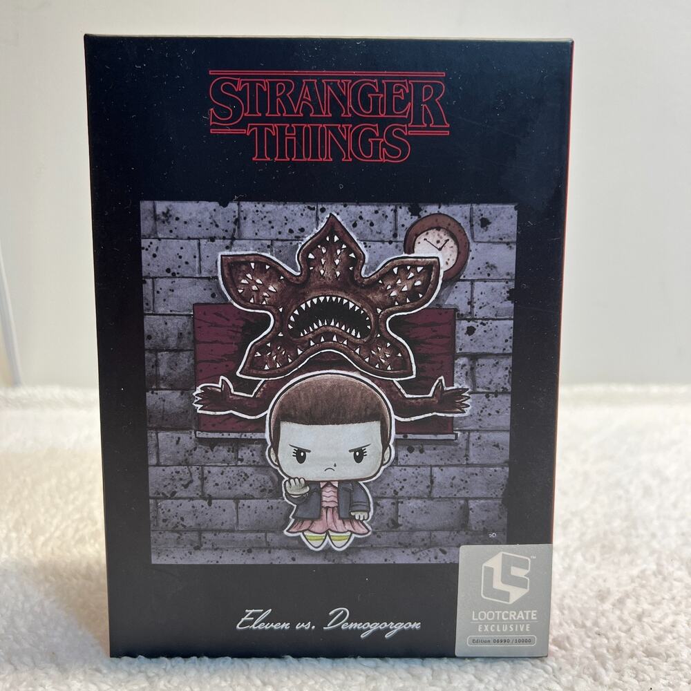 Loot Crate Exclusive Figure Stranger Things Eleven vs Demogorgon SuperEmoFriends